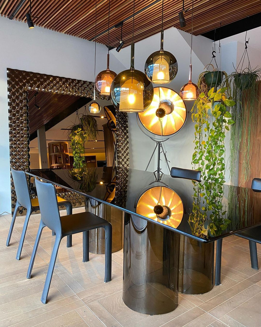 Liora Glass Pendant Light