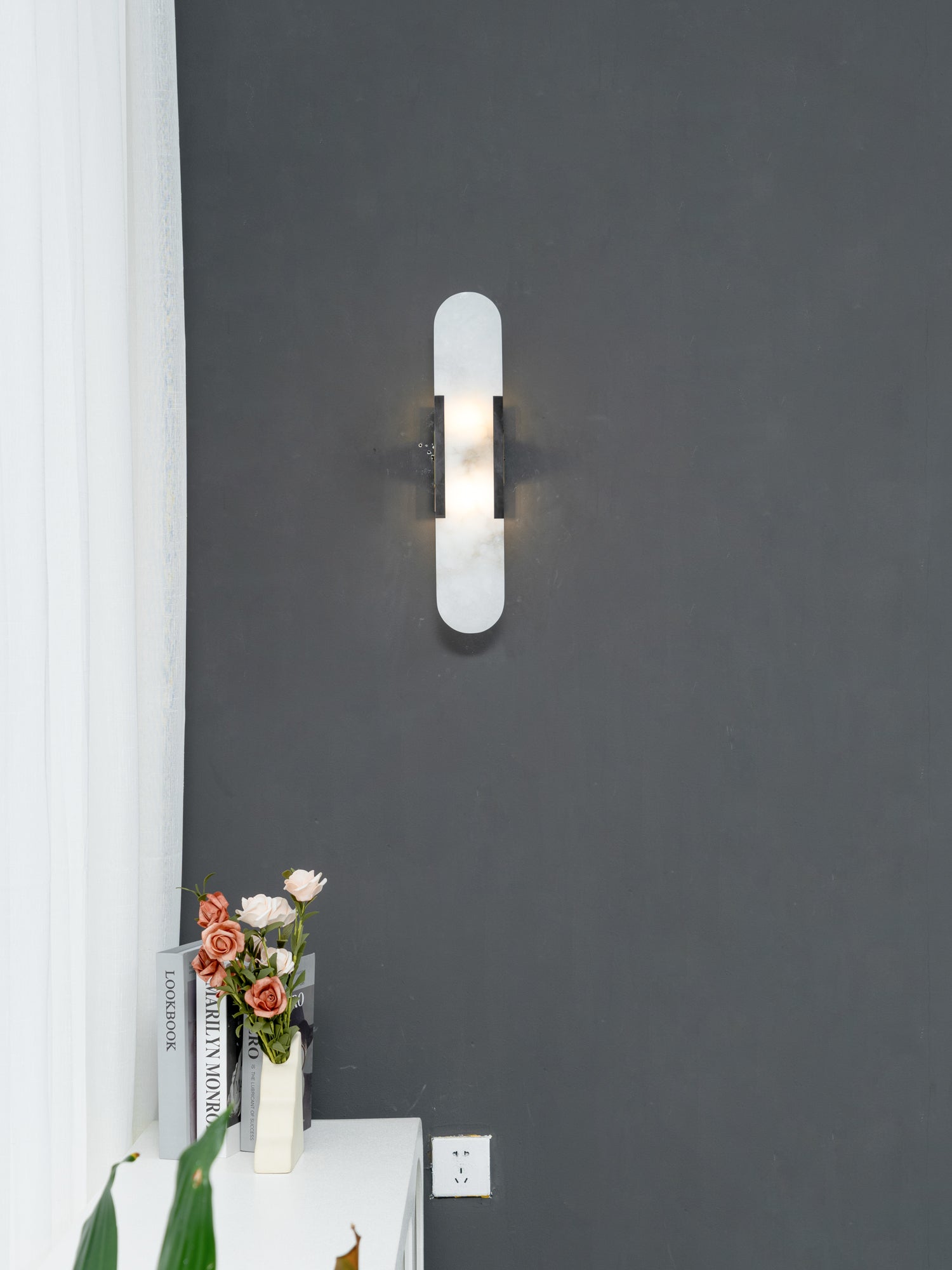 Aurelio Linear Alabaster Wall Lamp