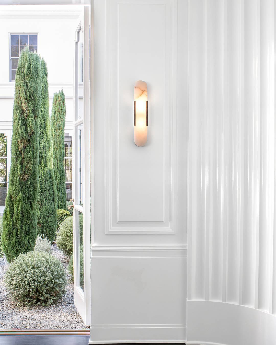 Aurelio Linear Alabaster Wall Lamp