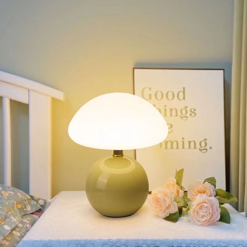 Retro Mushroom Table Lamp Bauhaus-Inspired Bedside Light