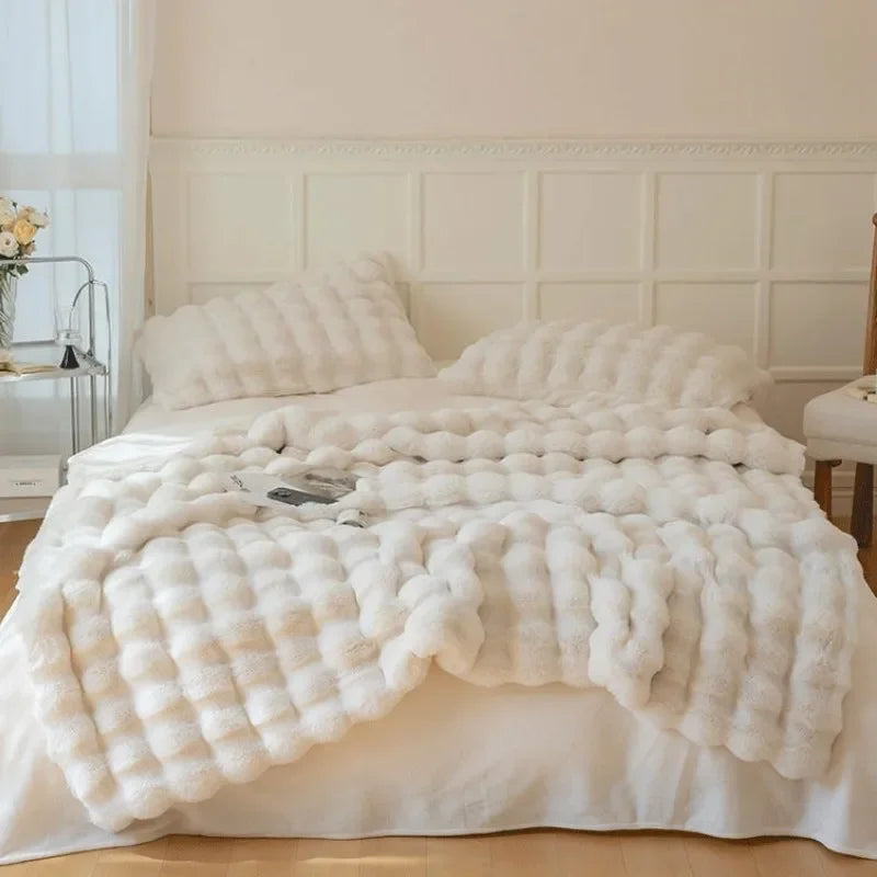Reversible Textured Throw Blanket Double-Sided Bubble Design