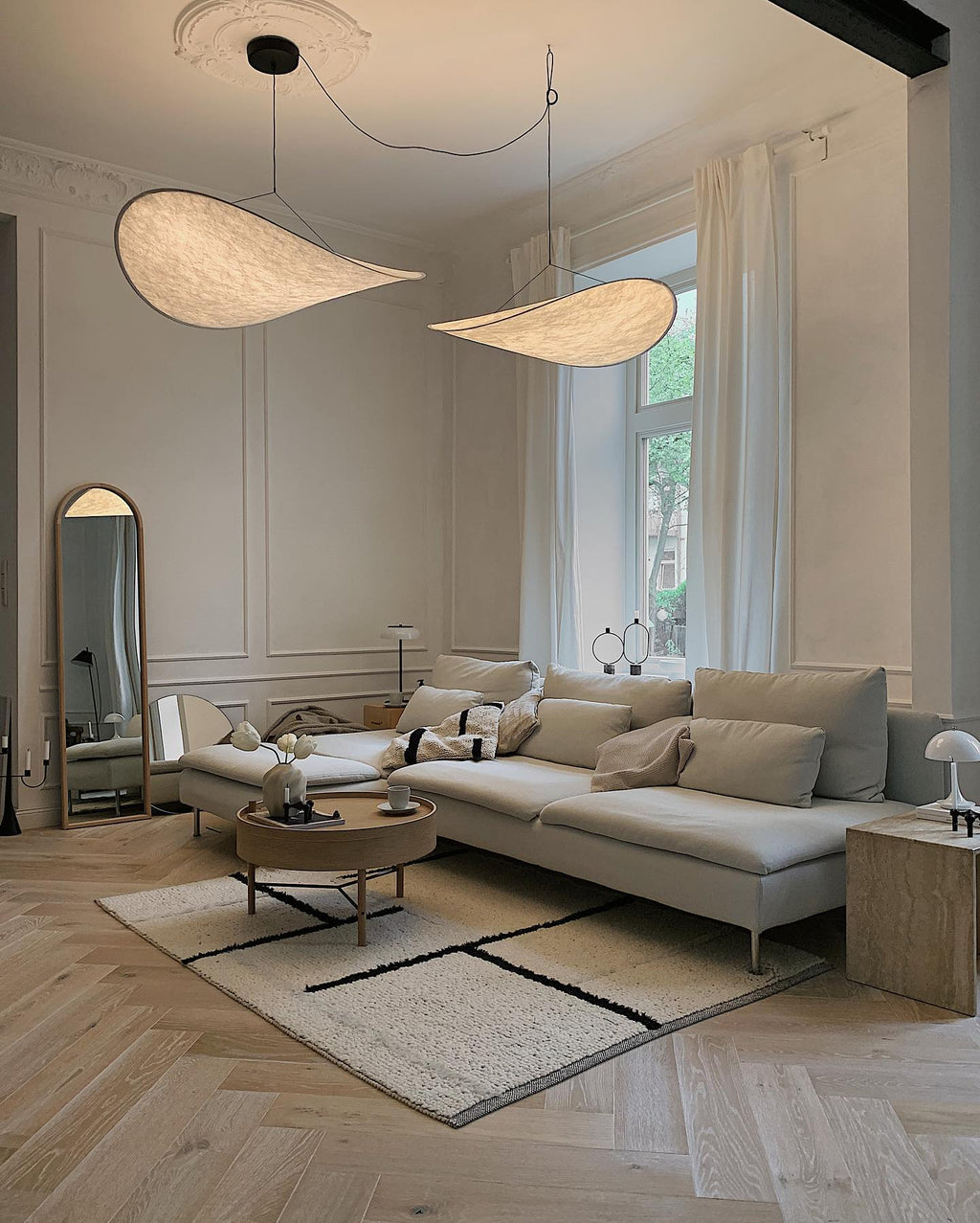 Avenor Sculptural Pendant Light