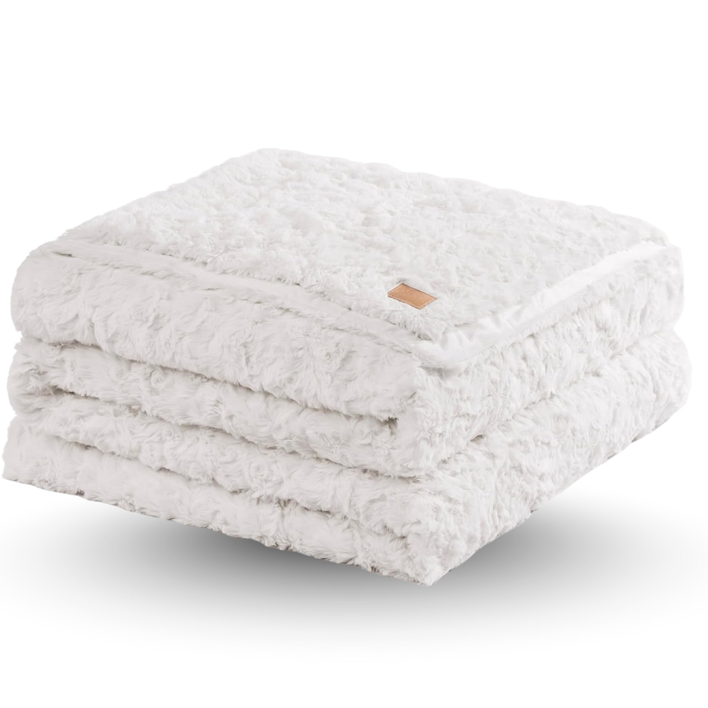 Reversible Faux Fur Blanket with Wave Texture and 400 GSM Pile